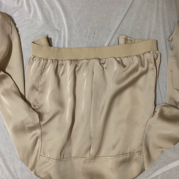 Cream colored jacket - Picture 4 of 4